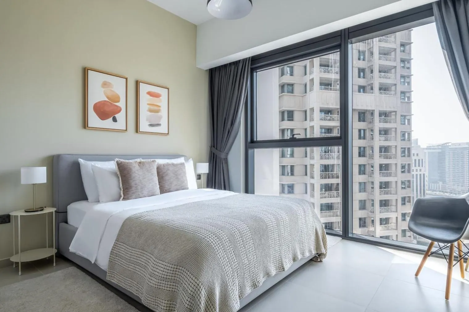 Blueground Act One Act Two Pool Parking Dxb-1367 Apartment Dubai 0*,